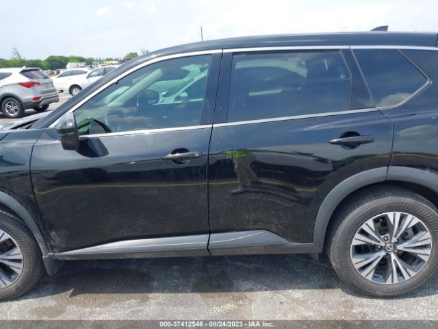 5N1AT3BA4MC671867 Nissan ROGUE SV