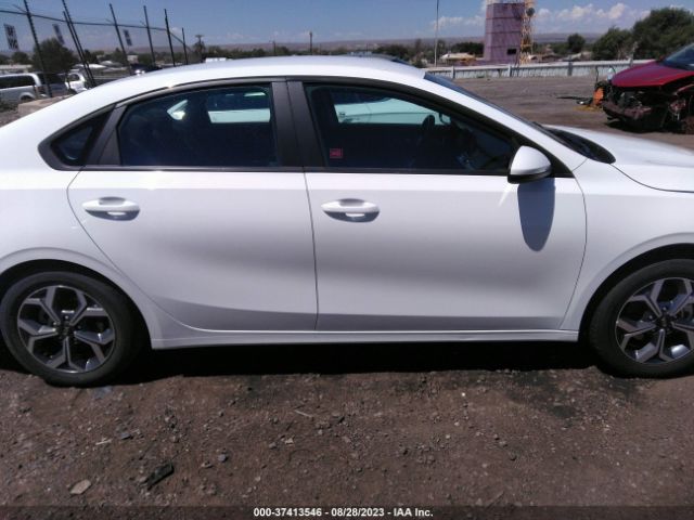 3KPF24AD5ME269122 KIA Forte Lxs