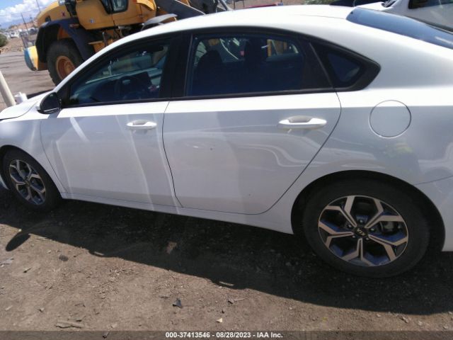 3KPF24AD5ME269122 KIA Forte Lxs