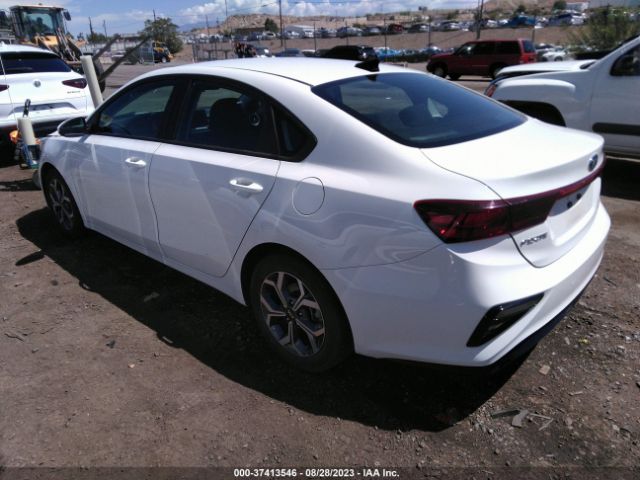 3KPF24AD5ME269122 KIA Forte Lxs
