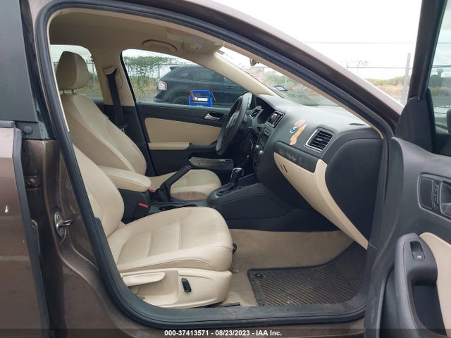 3VWD07AJ2EM226401 Volkswagen Jetta Sedan Se