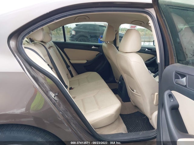 3VWD07AJ2EM226401 Volkswagen Jetta Sedan Se