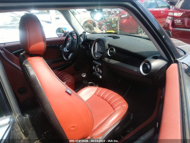 2008 MINI COOPER HARDTOP S VIN: WMWMF73578TT88321
