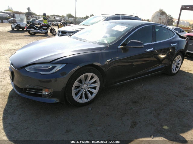 Tesla Model S 75d/100d/p100d 2018 5YJSA1E21JF235919 Image 2
