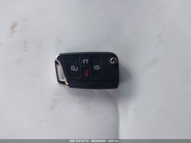WVWUF7AU2GW208687 Volkswagen Golf R 4-door