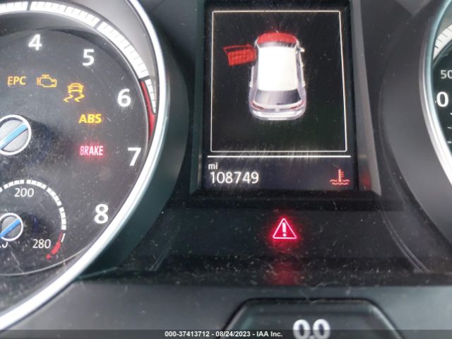 WVWUF7AU2GW208687 Volkswagen Golf R 4-door