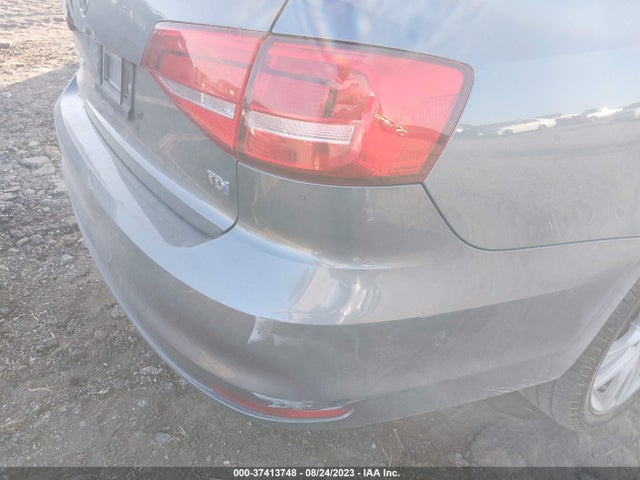 3VWLA7AJ2FM318442 Volkswagen Jetta Sedan 2.0l Tdi Sel