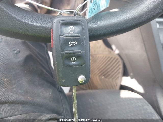 3VWD17AJ2FM256979 Volkswagen Jetta Sedan 1.8t Se