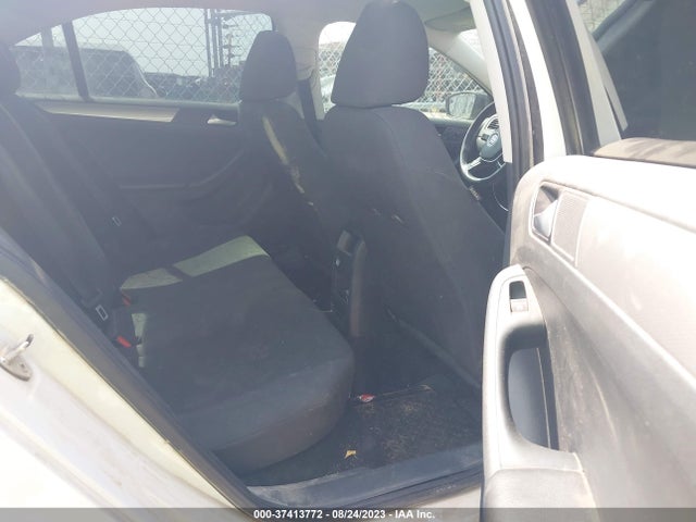 3VWD17AJ2FM256979 Volkswagen Jetta Sedan 1.8t Se