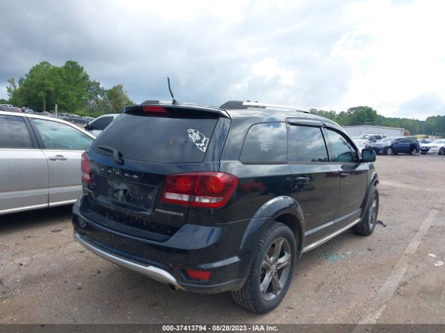 3C4PDCGB2FT505867 Dodge Journey Crossroad