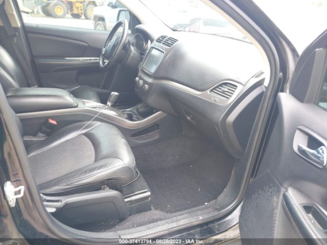 3C4PDCGB2FT505867 Dodge Journey Crossroad