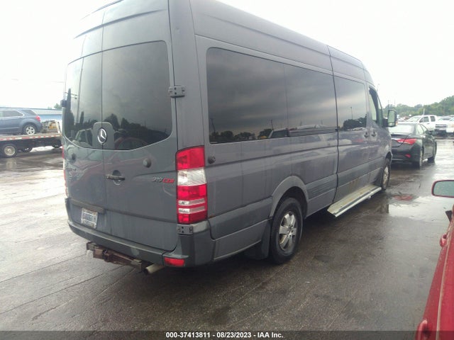 2010 MERCEDES-BENZ SPRINTER PASSENGER VANS VIN: WDZPE8CC4A5498843