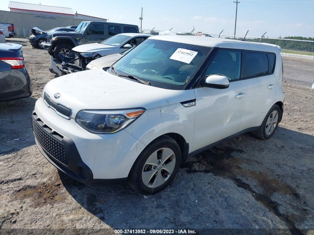KIA Soul Base 2016 KNDJN2A23G7303437 Image 2