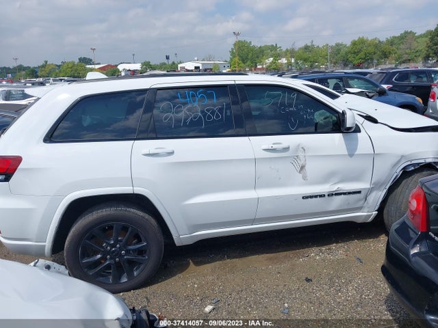 1C4RJFAG2JC303137 Jeep Grand Cherokee