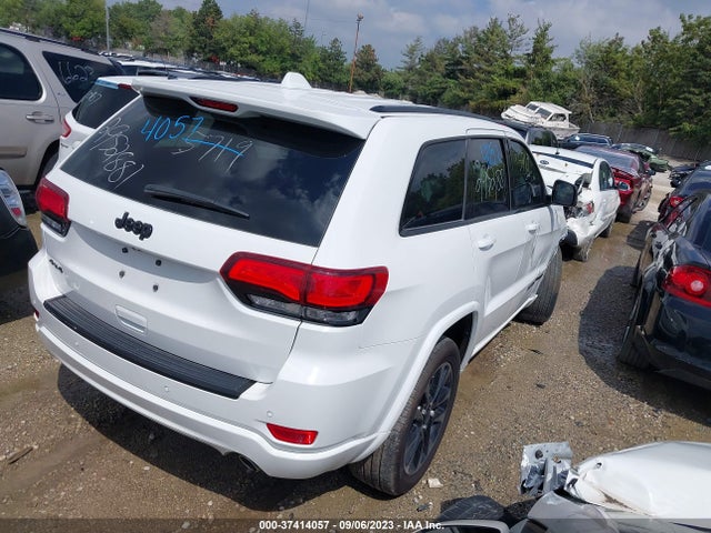 1C4RJFAG2JC303137 Jeep Grand Cherokee