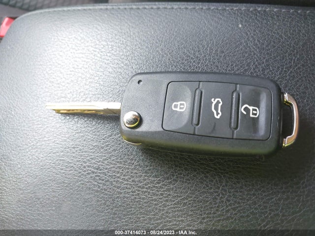 3VW2K7AJ2FM357377 Volkswagen Jetta Sedan 2.0l S
