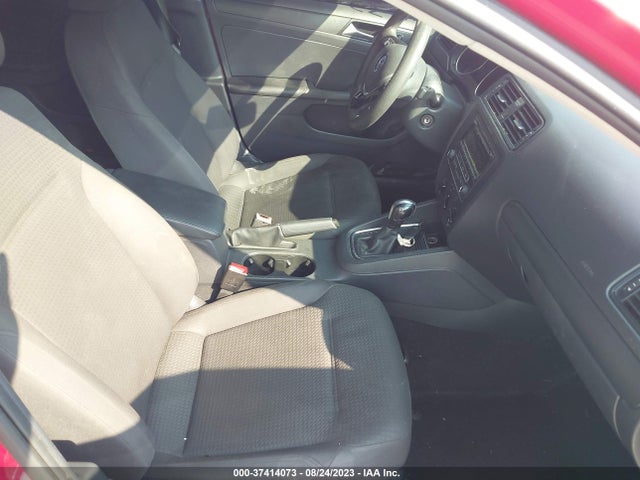 3VW2K7AJ2FM357377 Volkswagen Jetta Sedan 2.0l S