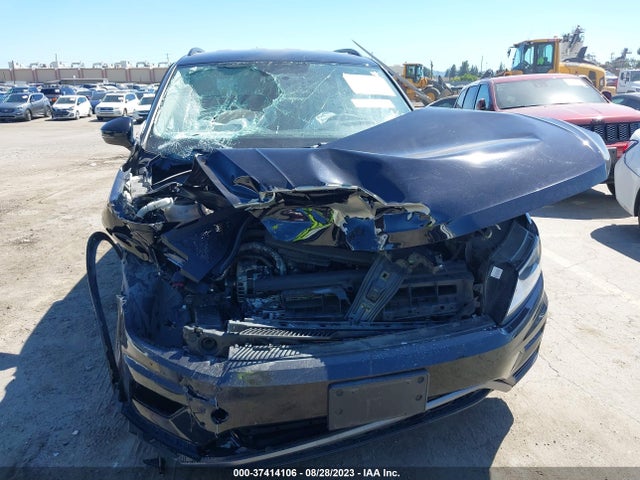 3VV1B7AXXJM095623 Volkswagen TIGUAN S