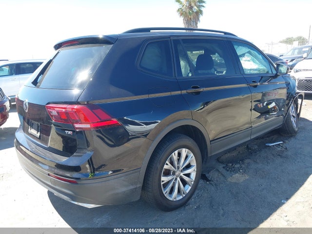 3VV1B7AXXJM095623 Volkswagen TIGUAN S