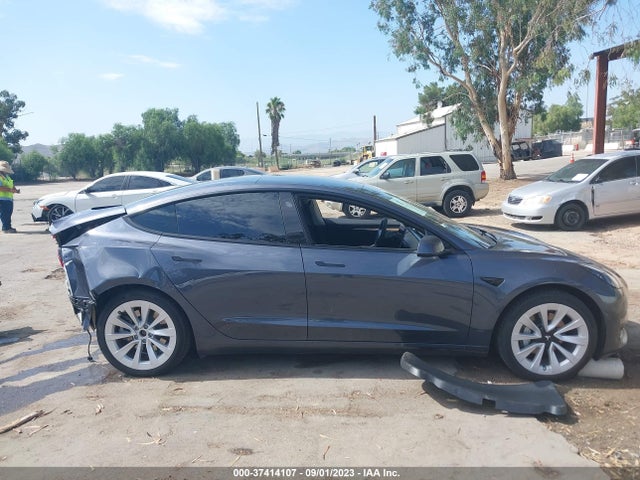 2022 Tesla 3, VIN: 5YJ3E1EB3NF363495