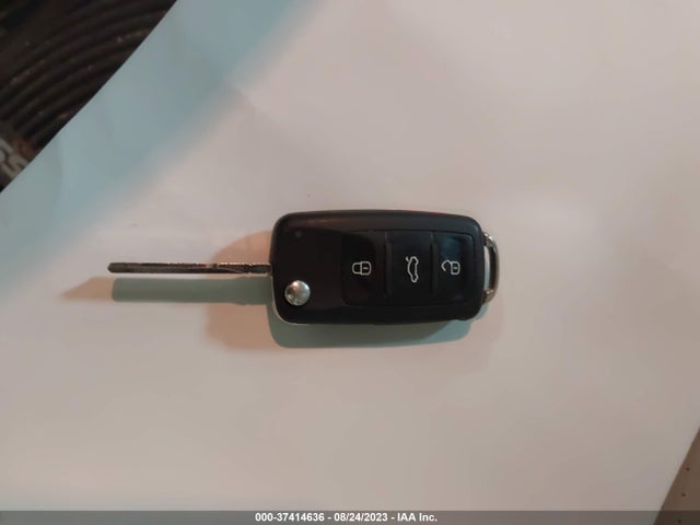 1VWBS7A39EC044022 Volkswagen Passat Se W/sunroof