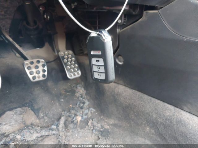 2HGFB6E50FH700585 Honda Civic Sedan Si