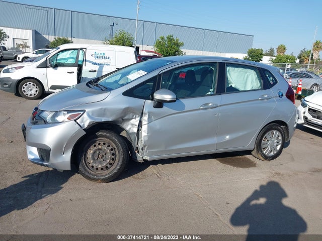 2015 HONDA FIT LX VIN: 3HGGK5H58FM763493