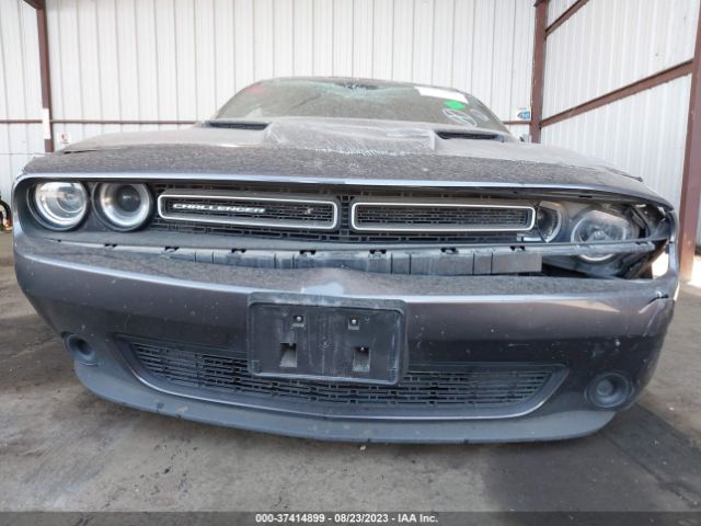 2C3CDZAG7GH131194 Dodge Challenger Sxt