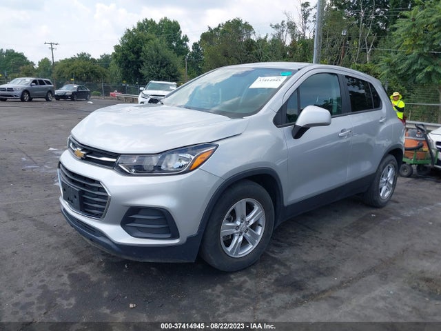 Chevrolet TRAX LS 2019 3GNCJKSB3KL320981 Image 2