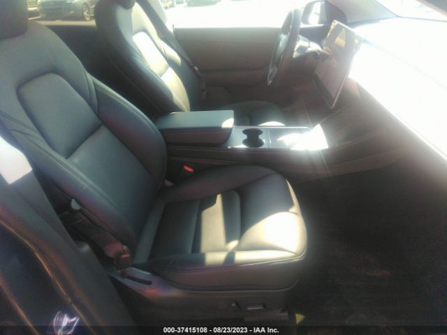7SAYGAEE6NF489993 Tesla Model Y Long Range
