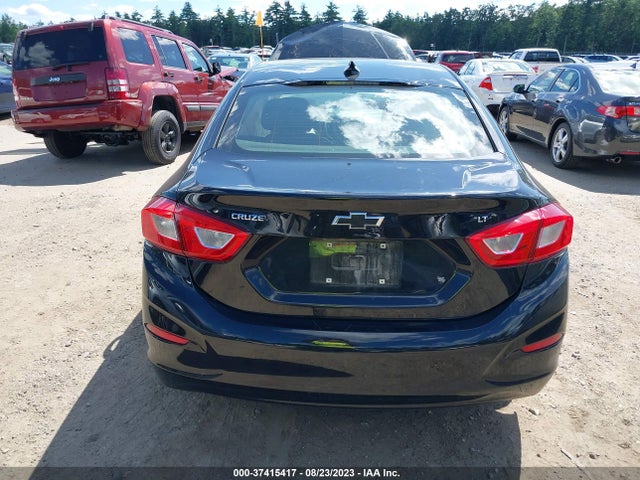 Chevrolet CRUZE LT 2018 1G1BE5SM2J7238182 Image 16