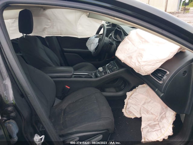 Chrysler 200 Limited 2015 1C3CCCAB0FN700929 Image 5