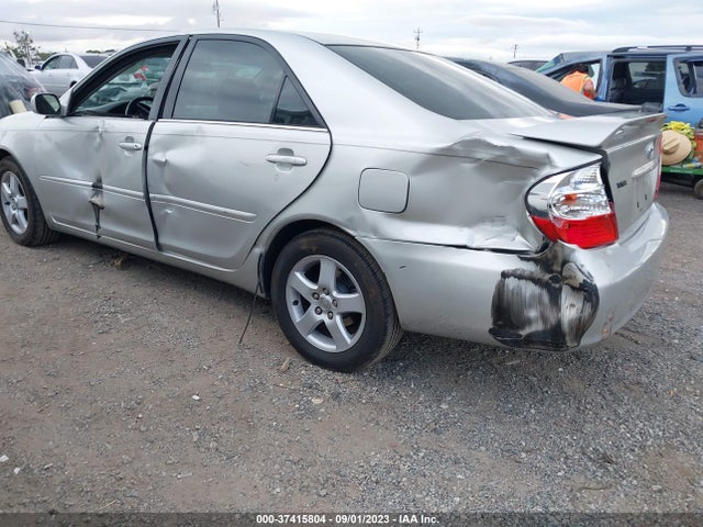 2004 TOYOTA CAMRY SE VIN: 4T1BA30K44U035711