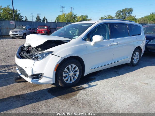 Chrysler Pacifica Touring L 2019 2C4RC1BG1KR651905 Image 2