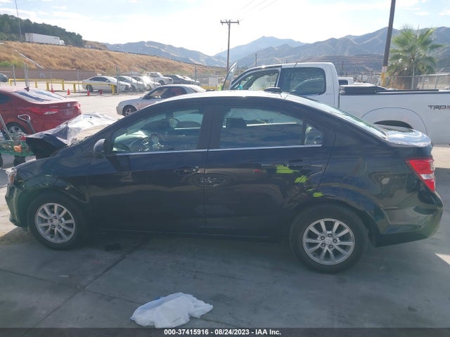 Chevrolet SONIC LT 2020 1G1JD5SB4L4118563 Image 14