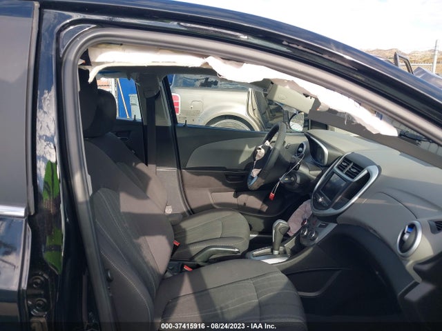 Chevrolet SONIC LT 2020 1G1JD5SB4L4118563 Image 5