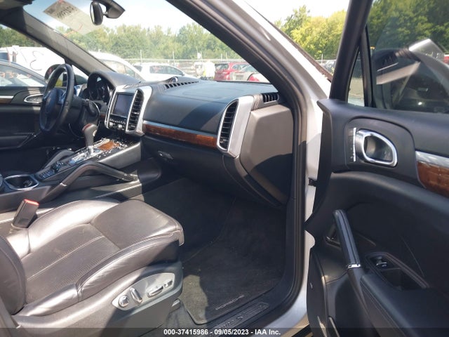 2012 PORSCHE CAYENNE WP1AB2A20CLA49484 Photo 4