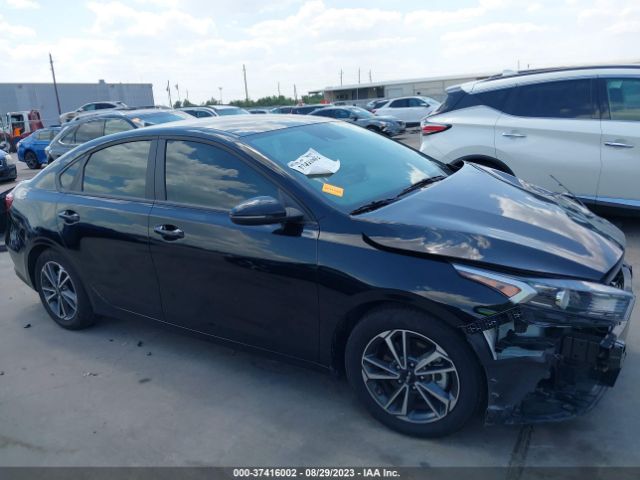 3KPF24AD2PE581001 KIA Forte Lxs