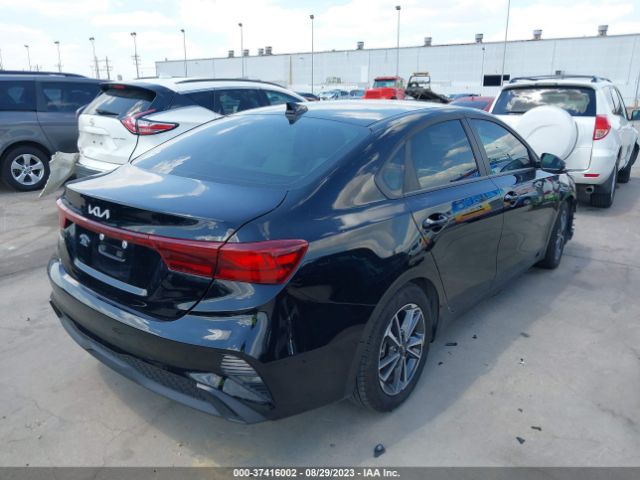 3KPF24AD2PE581001 KIA Forte Lxs