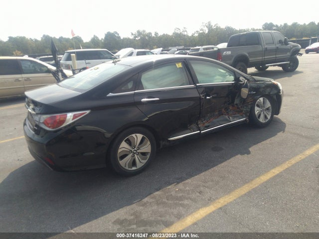 2015 HYUNDAI SONATA HYBRID LIMITED VIN: KMHEC4A43FA120086