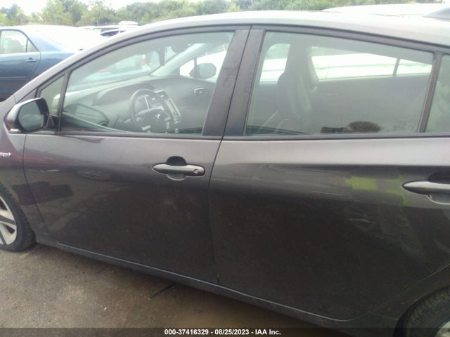 Toyota Prius Four 2016 JTDKARFU5G3511183 Image 15