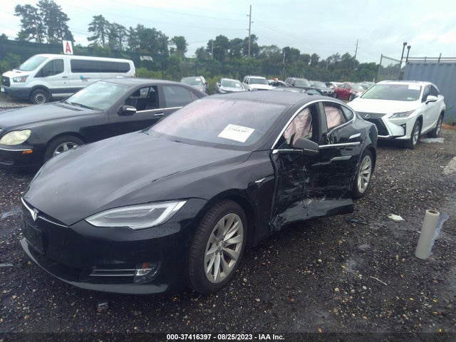Tesla Model S 75d/100d/p100d 2018 5YJSA1E23JF243939 Image 2