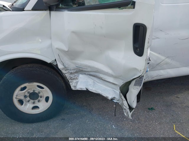 Chevrolet EXPRESS CARGO VAN 2020 1GCWGAF15L1258105 Image 6