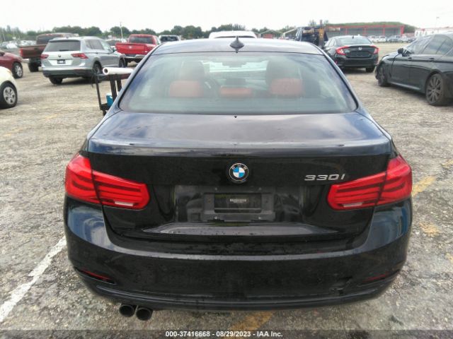 WBA8B9C51JEE82880 BMW 3 Series 330i