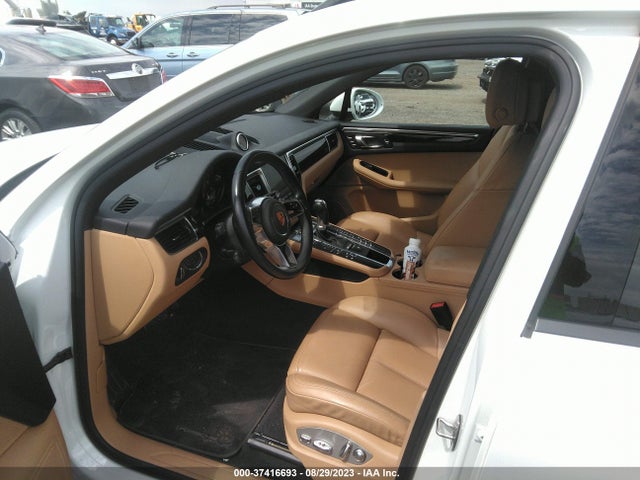 2018 PORSCHE MACAN WP1AA2A53JLB02835 Photo 4