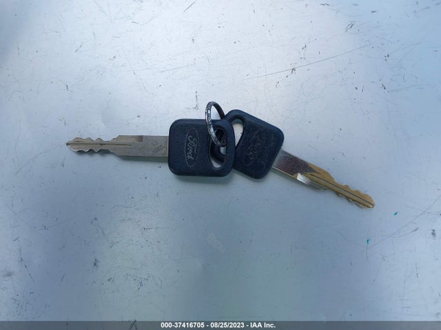 1997 FORD CROWN VICTORIA LX VIN: 2FALP74W4VX103663