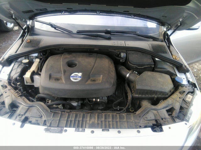 2015 Volvo V60, VIN: YV140MEB4F1207538