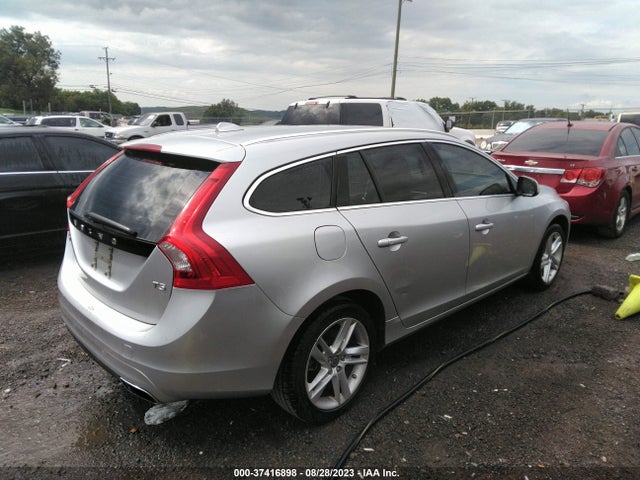2015 Volvo V60, VIN: YV140MEB4F1207538