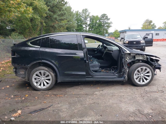 Tesla Model X 90d/75d/100d 2017 5YJXCBE21HF049300 Image 13