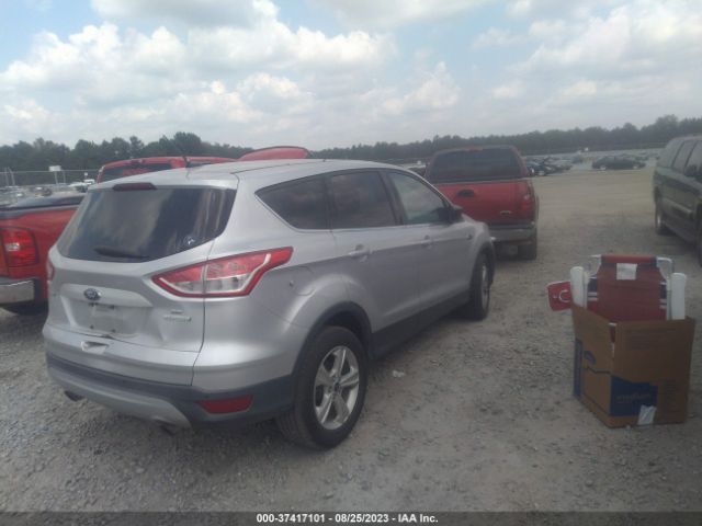 1FMCU0GX0EUB81455 Ford ESCAPE SE